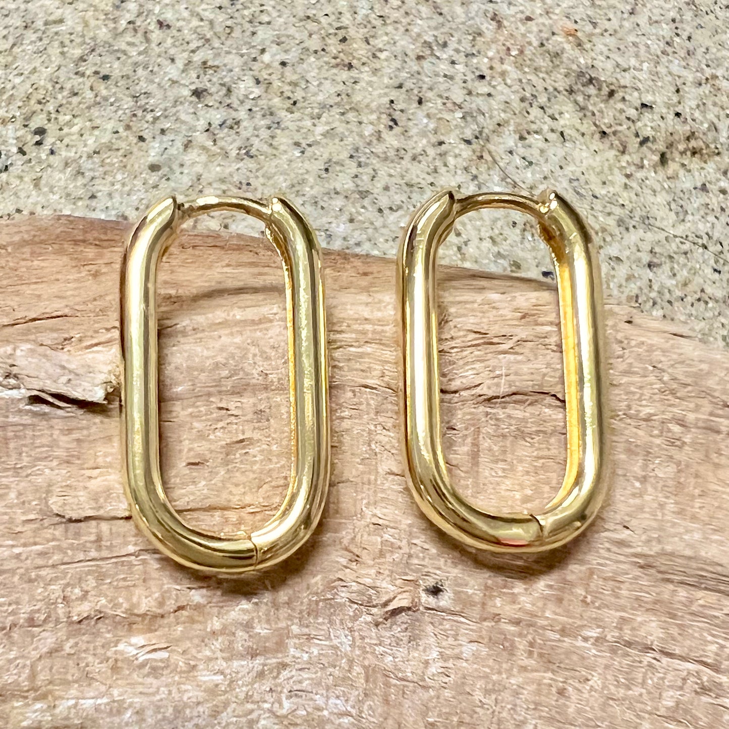 Mia Oval Hoops